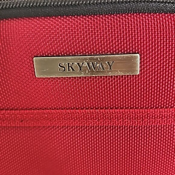 Skyway Women's Shoulder Carry-On Luggage Bag Red/Bag 17"-11" - Picture 5 of 16
